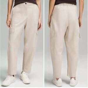 Lululemon Size 27 Light Utilitech Cargo Pocket High-Rise Pant Natural Ivory